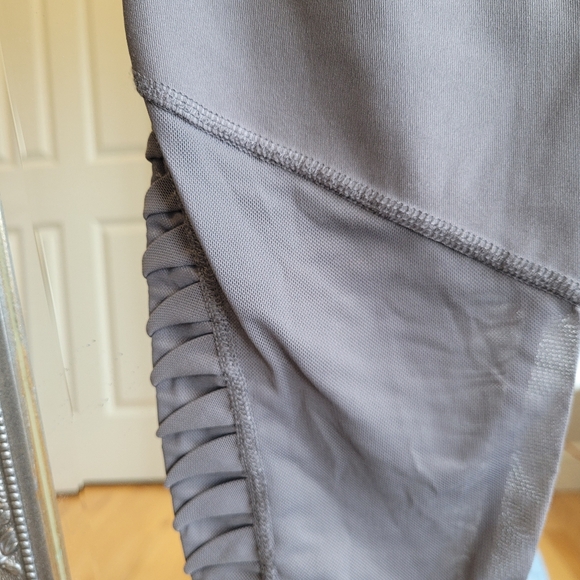 Apana Grey‎ Leggings - Picture 5 of 5